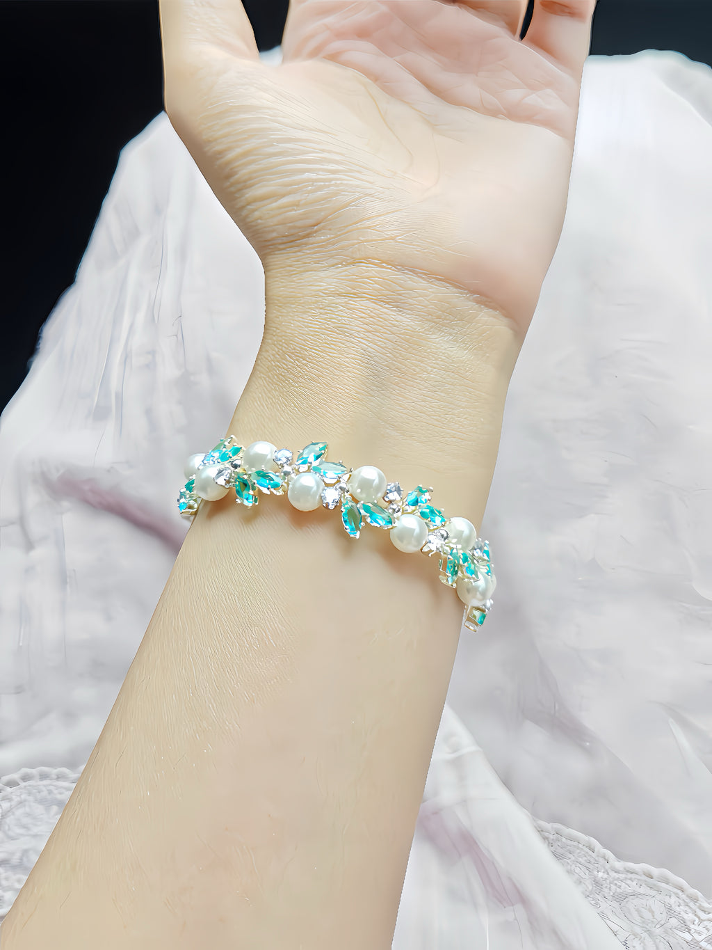 Aqua Leaf Pearl Crystal Bracelet DIY Kit。