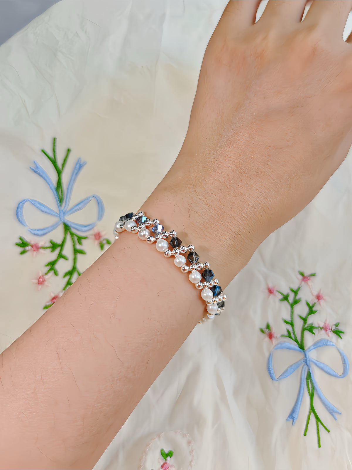 Midnight Blue Crystal Pearl Bracelet